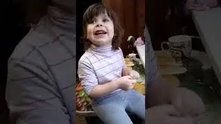 Моя девочка поёт