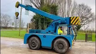 IRON FAIRY MOBILE CRANE C/W HYDRAULIC PUSH OUT BOOM