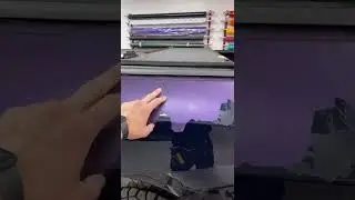 Что произойдет, если носить виниловую пленку слишком долго!￼