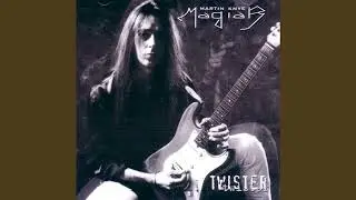Martin Knye Magiar - L&aacute;grima azul