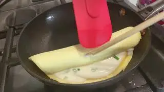 Chxpsticc TV | California Experts | Thomas Keller&rsquo;s Super Fluffy French Omelette Recipe