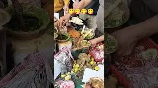 SUPER FAST CHOLE KULCHE टेस्टी टेस्टी 😋😋😋😋 OLD DELHI#food #viral 😋😋