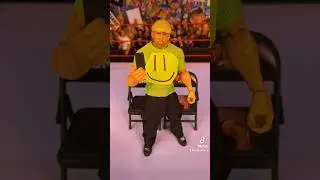 ИНДИВИДУАЛЬНАЯ ФИГУРКА ПАРНЯ В ЗЕЛЕНОЙ ФУТБОЛКЕ WWE!