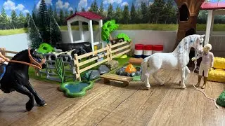(Schleich horses!)  DIY horse farm set up! Part 1
