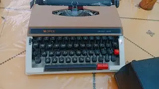 Vintage Typewriter M-Office Deluxe 2000 | Still Working After Decades!