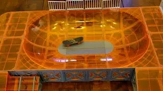 Tony Hawk toys - Circuit Boards Circuit Bowl by HEXBUG (skateboard/skatepark toy set)