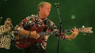 Level 42 at GLive Guildford - Heathrow
