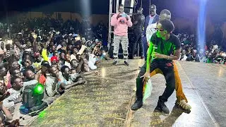 Azawi Got Harvested By A Fan in LIRA 😂😂🔥🔥
