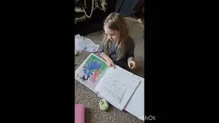 Wondering what to do with all your child's papers? #momhack #kidsart #declutter #organization