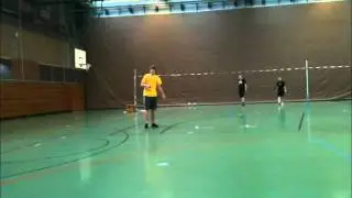 Ein P(B)ro beim Faustball