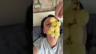Mukbang Grapes 🍇 in Israel 🇮🇱. #shorts #viral #israel