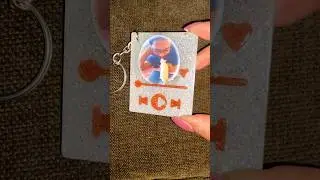 Glowing Resin Photo Keychain😍 #shorts @Nitulscraft #resin #resinart #viralvideo #diyresin #viral
