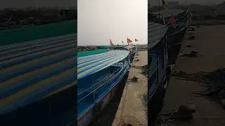 tourism boats waiting for tourists antarvedi