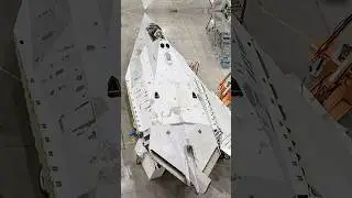 Почему стелс самолет F-117 NightHawk выглядит таким странным, а B-2 spirit и F35 такими обтекаемыми?