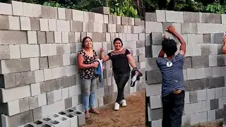 ¡Santo Dios! Mas de 700 Block. Pa' Construir La Casa de doña Marivel
