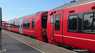 🚃 Gatwick Express. #trainspotting #gatwickairport #gatwickexpress #traintravel #london #uktrains