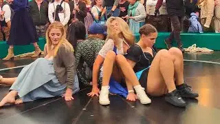 🎠 Real Balance & Festival Reactions | Women on the Devil&rsquo;s Wheel | Oktoberfest 2025 4K