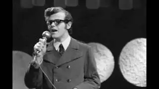 Oleg Melnik - Maskeraad