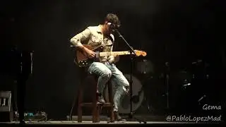 Pablo López le pone los cuernos al piano… 