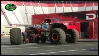 TheMonsterBlog.com Presents:  Tiring Up A Monster Truck