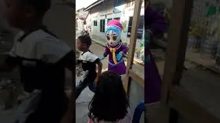 Badut cantik di sore hari💃💃💃💃