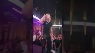Nettspend performing at the FaZe Party