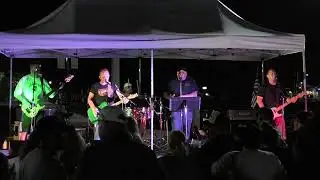 the staples  S1760043