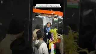 Assistant Loco Pilot Sir 👨&zwj;✈️ of Sleeper Vande Bharat Exp inaugural ✅ de boarding after at Howrah📍