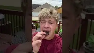 Пробую жуткие Oreo! 😳 #шорты #хэллоуин #тест еды