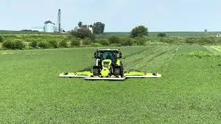 Getting a clean ✂️ with the CLAAS DISCO triple cut mower in northwest Iowa.