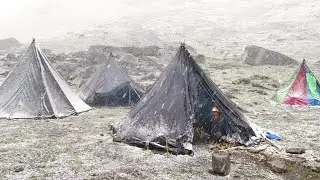 Heavy snowfall into the Nepali Himalayan Village | Dolpa Nepal | most peaceful & relaxation Life |