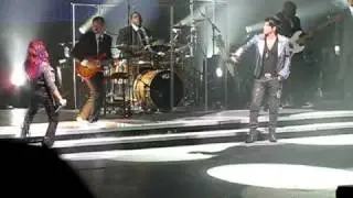 Adam Lambert & Allison Iraheta - Slow Ride
