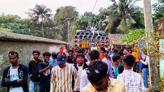 গাংপুর, হীরাগাচ্ছি গ্ৰামে 🌺 মা তারা মাইক ঠাকুর নিয়ে রোড পজিশন করছে জনসভা ভিড় টা দেখে নাও বন্ধুরা 