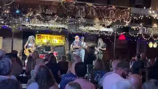 49 Tons Fred Eaglesmith live at the Devils Backbone Tavern in Fischer TX