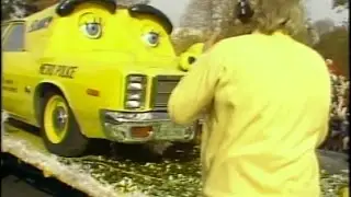 Uncle Bobby & Blinky the Police Car (Toronto Santa Claus Parade, 1981)