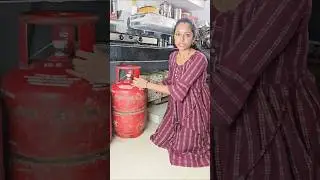 టైల్స్ పై సిలిండర్ తుప్పు మచ్చలు తేలికగా పోయే అద్భుత చిట్కా! #trending #viral #tilescleaning