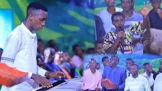 MUKAMBI 😭YA MUSASA PIANIST🎹MOSES;EV KOFFI🔥🙏 NABAYUMBE BI MUSASA BAKONZE IGITARAMO GIKOMEYE IMUSASA🔥🔥
