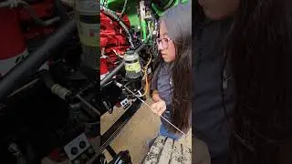 Trucking Girl & The Peterbilt 389