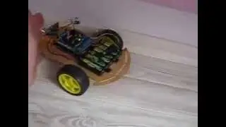 Автомомный автобот на Freeduino, Arduino, MotorShield и HC-SR04 дальномер