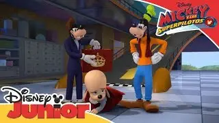Mickey y los Superpilotos: Momentos Mágicos - Goofy y la Reina | Disney Junior Oficial