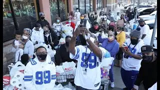 Cowboys' Antwaun Woods treats 20 families in hometown The Jungles to free groceries for Thanksgiving