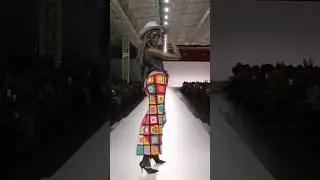 Nyawurh Chuol for Moschino SS24 #nyawurhchuol #model #runway #moschino #ss24