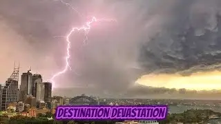Stunning lightning storm Sydney, Australia. Turns sky pink. Shocking footage and pictures.