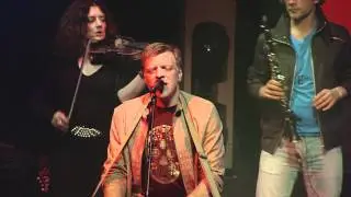 17 HIPPIES LIVE 2011 