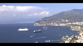 Azamara Anward-Crystal Symphony- Seadream II - Wind Surf    4 navi a Sorrento 5 giugno 2024