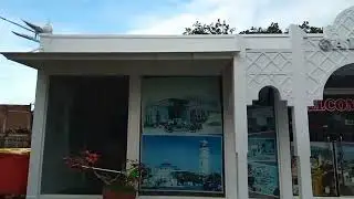 mengunjungi tempat bersejarah 