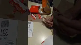 Tip how to open ketchup packets