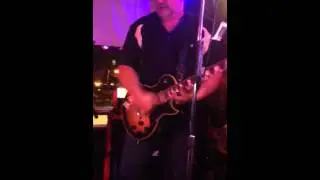 Ronnie Boyce plays freebird