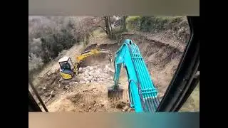 Terrassement d'un nouveau chantier. Une maison 6.80x13.20 avec 2 étages et sous sol tout en béton.