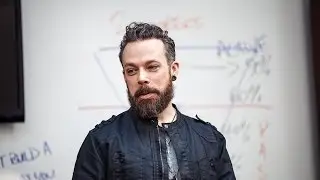 Quick Tips: How to Hold Scissors with Andrew Carruthers